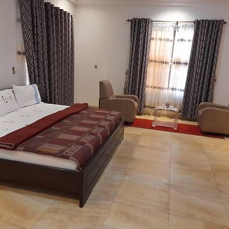 9 Roses Hotel Ejisu المظهر الخارجي الصورة