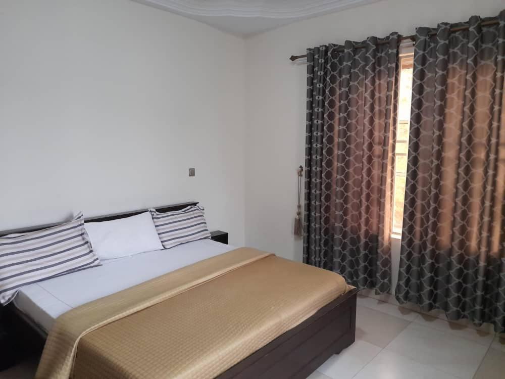 9 Roses Hotel Ejisu المظهر الخارجي الصورة