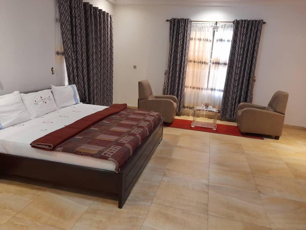 9 Roses Hotel Ejisu المظهر الخارجي الصورة