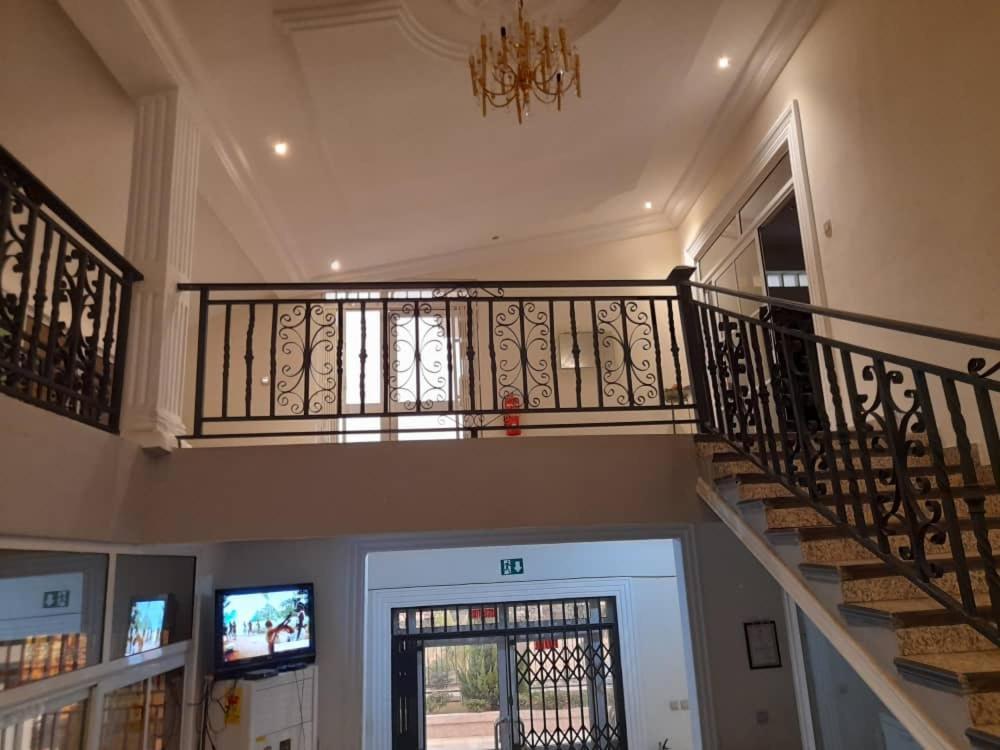 9 Roses Hotel Ejisu المظهر الخارجي الصورة